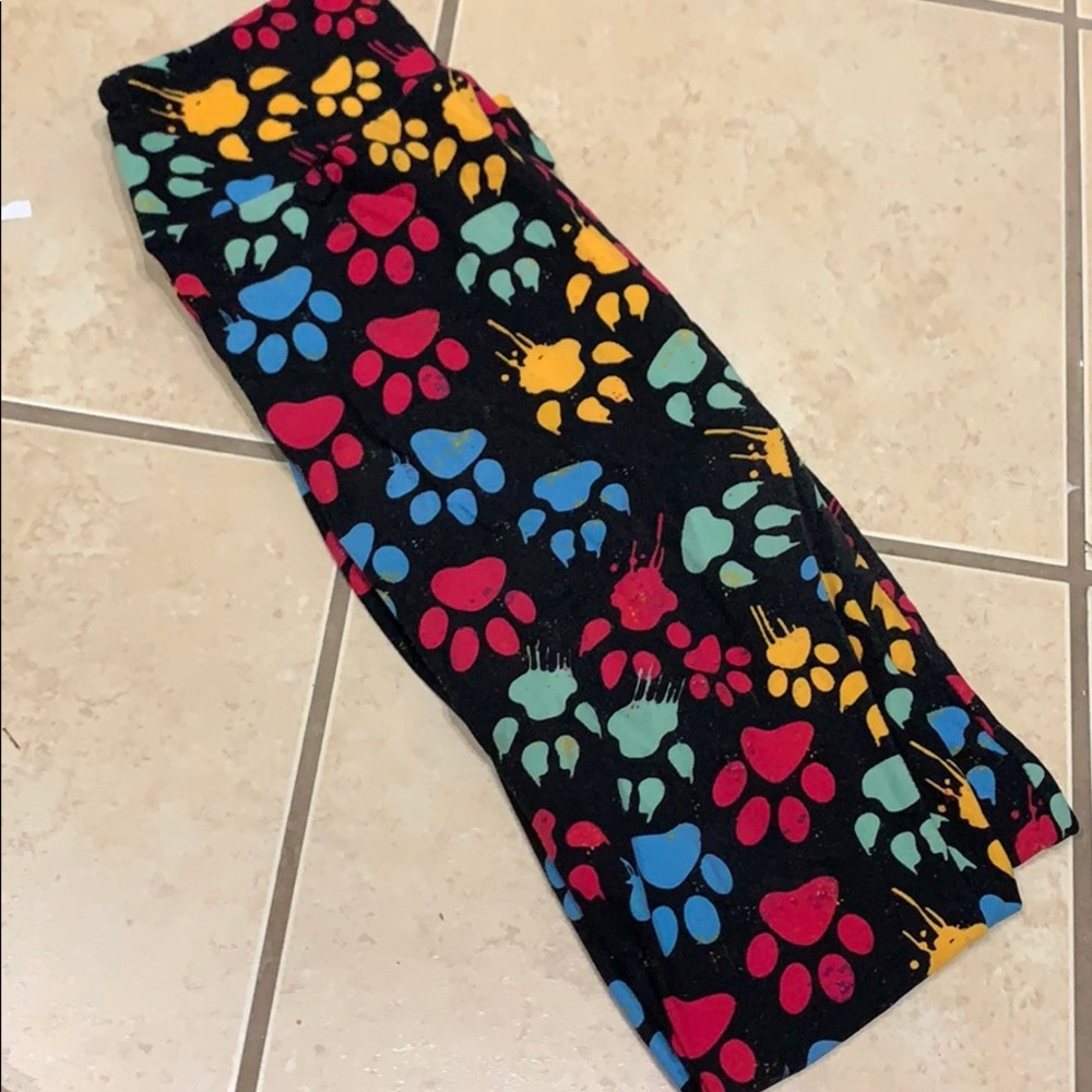 Lularoe Paw print paint splatter leggings